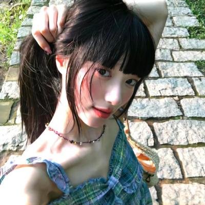 披荆斩棘的靓女